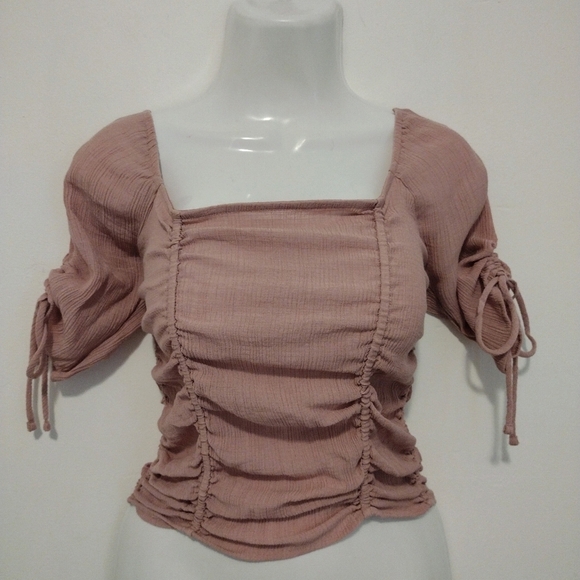 Active USA - Ruched Smock Crop Blouse - Picture 13 of 13